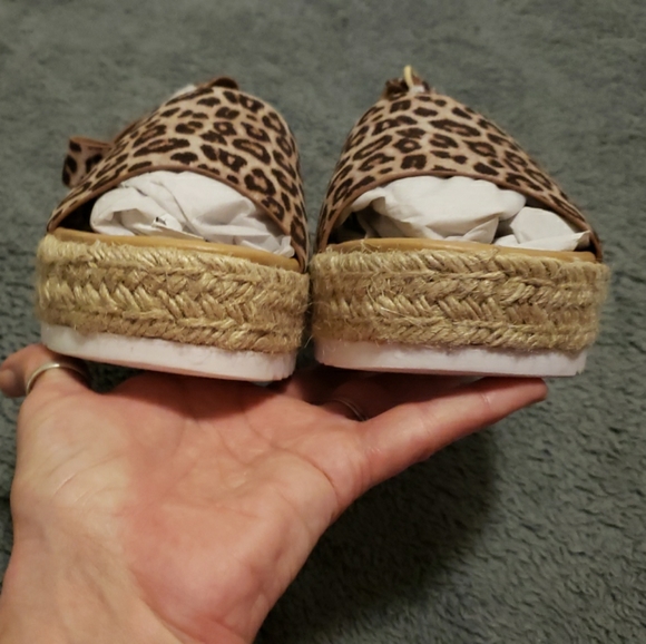 Leopard Sandals - Picture 6 of 9